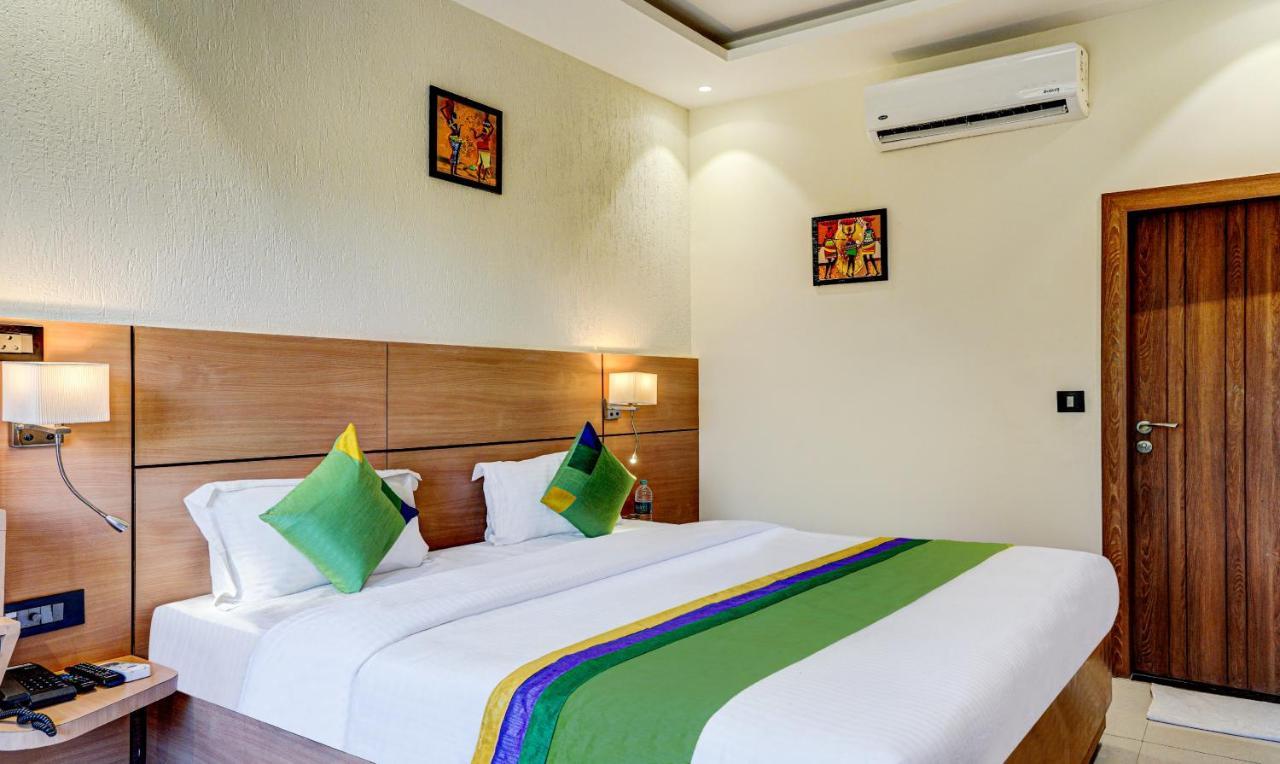 Hotel Sun Grand دهرادون المظهر الخارجي الصورة