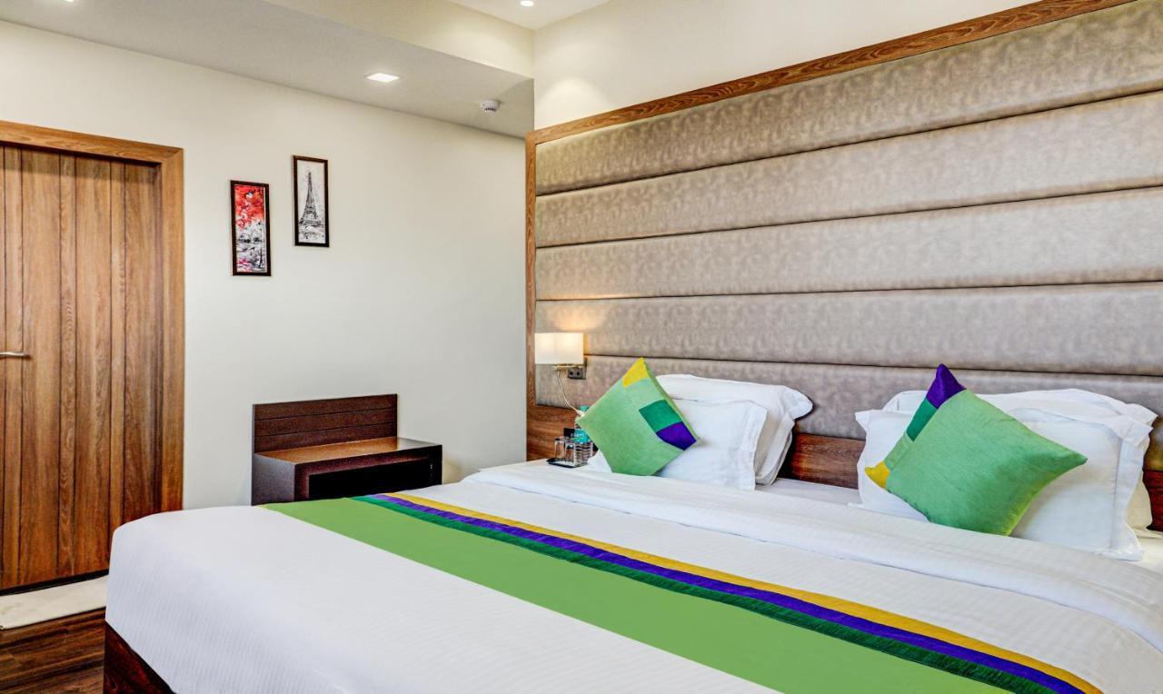 Hotel Sun Grand دهرادون المظهر الخارجي الصورة
